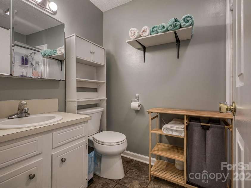 2526 Ashford Drive, Newton, NC 28658.  MLS# CAR4274120, YatesRealty ID 27954. 