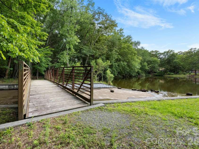 5903 Carpenter Drive, Charlotte, NC 28226.  MLS# CAR4388305, YatesRealty ID 27954. 