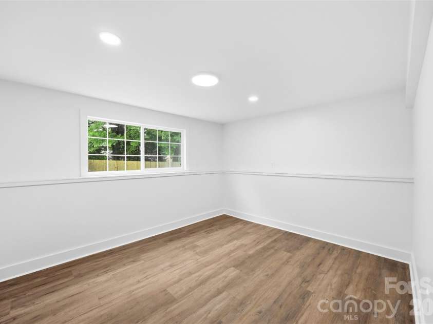 5903 Carpenter Drive, Charlotte, NC 28226.  MLS# CAR4388305, YatesRealty ID 27954. Bedroom #3