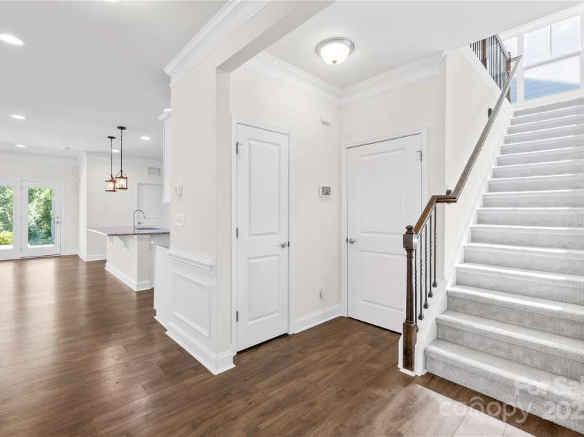 201 Hanks Bluff Drive, Mooresville, NC 28117.  MLS# CAR4273900, YatesRealty ID 27955. 