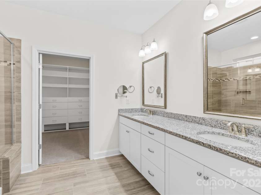 201 Hanks Bluff Drive, Mooresville, NC 28117.  MLS# CAR4273900, YatesRealty ID 27955. 