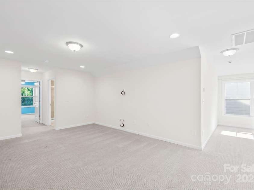 201 Hanks Bluff Drive, Mooresville, NC 28117.  MLS# CAR4273900, YatesRealty ID 27955. 