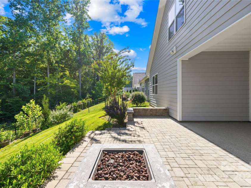 201 Hanks Bluff Drive, Mooresville, NC 28117.  MLS# CAR4273900, YatesRealty ID 27955. Outdoor Gas Firepit