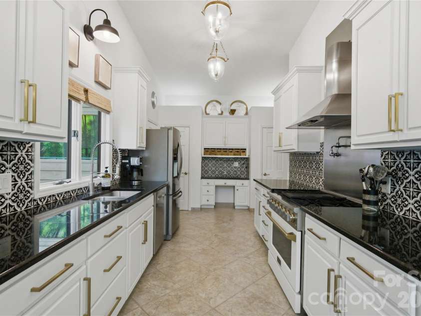 405 Timber Lane, Weddington, NC 28104.  MLS# CAR4374540, YatesRealty ID 27955. 