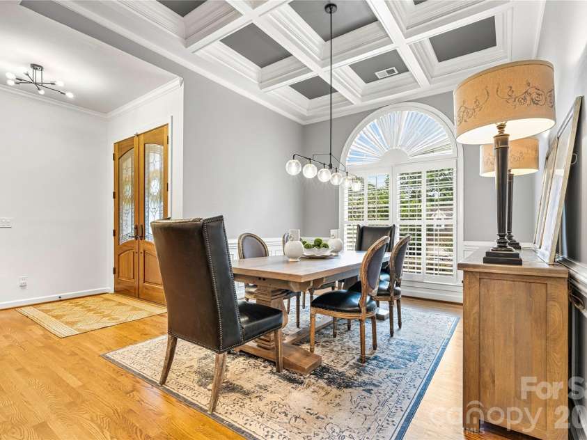 5028 Foxbriar Trail, Charlotte, NC 28269.  MLS# CAR4380862, YatesRealty ID 27956. Dining Room view from Kitchen door