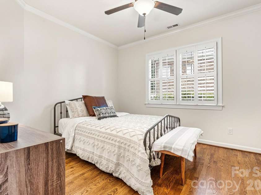 5028 Foxbriar Trail, Charlotte, NC 28269.  MLS# CAR4380862, YatesRealty ID 27956. Guest room