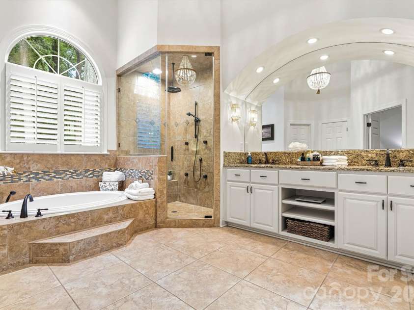 5028 Foxbriar Trail, Charlotte, NC 28269.  MLS# CAR4380862, YatesRealty ID 27956. Primary Bathroom dual sinks 