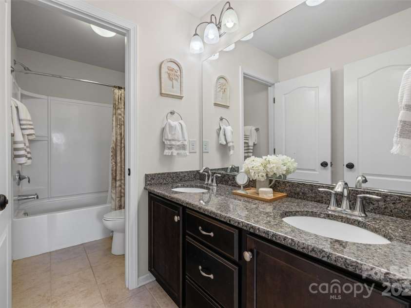 958 Skywater Drive, Fort Mill, SC 29715.  MLS# CAR4275843, YatesRealty ID 27956. 