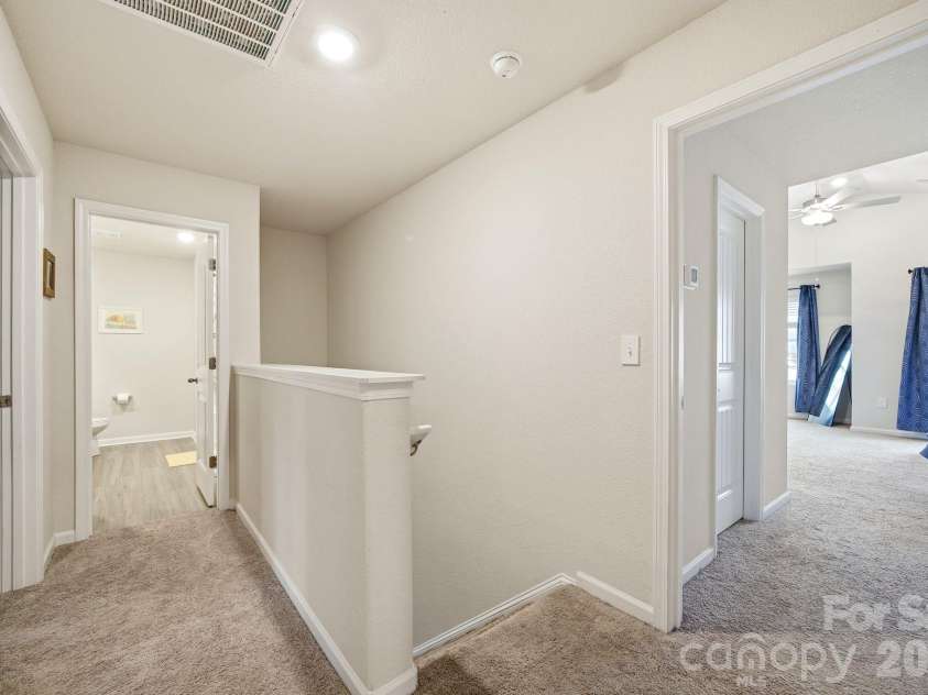 565 Hawley Street, Charlotte, NC 28214.  MLS# CAR4389951, YatesRealty ID 27957. 