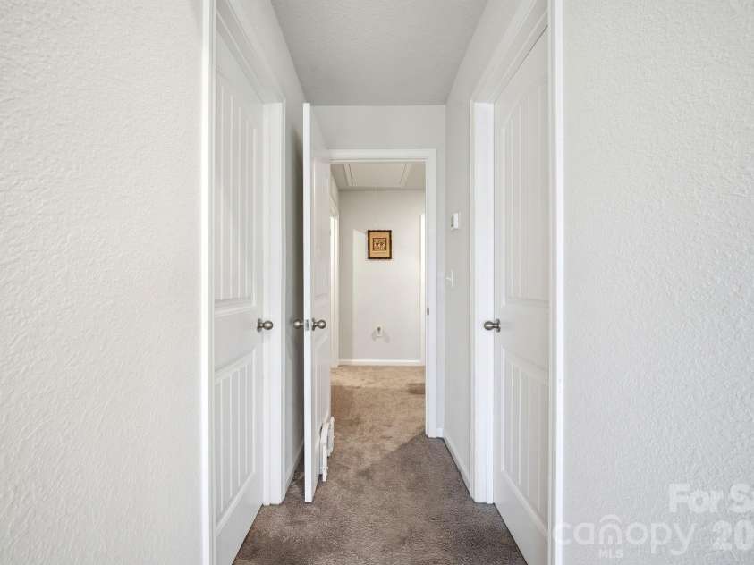565 Hawley Street, Charlotte, NC 28214.  MLS# CAR4389951, YatesRealty ID 27957. 