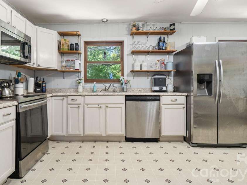 3442 Matthews Indian Trail Road, Matthews, NC 28104.  MLS# CAR4388831, YatesRealty ID 27958. 