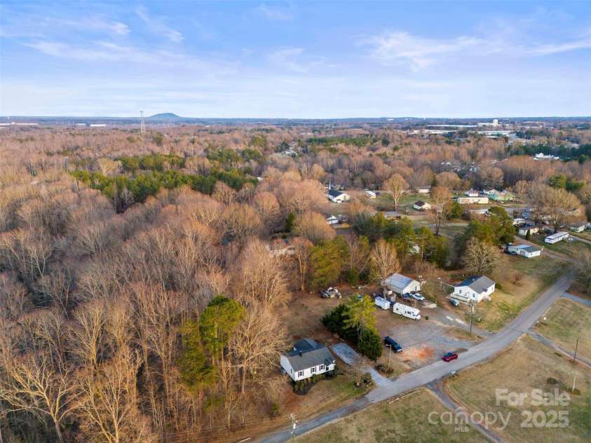 426 Holland Memorial Church Road, Bessemer City, NC 28016.  MLS# CAR4223023, YatesRealty ID 27958. 