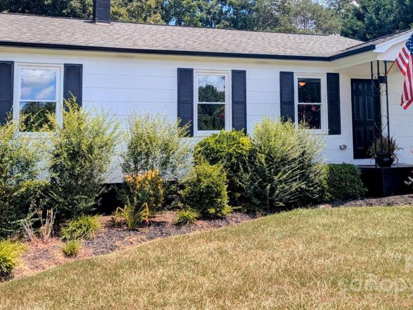 426 Holland Memorial Church Road, Bessemer City, NC 28016.  MLS# CAR4223023, YatesRealty ID 27958. 