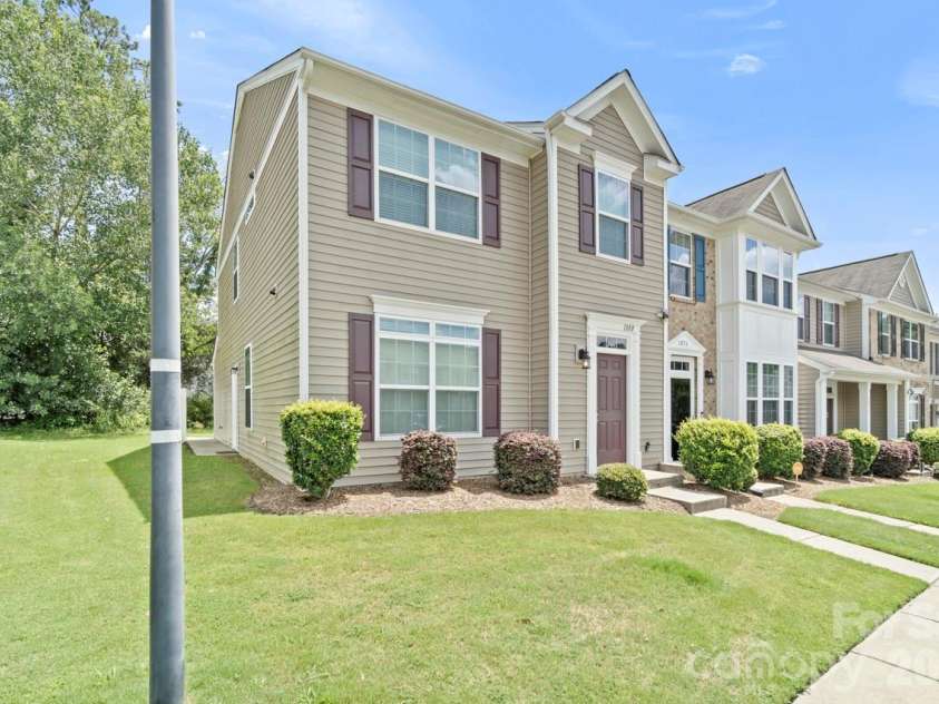 1880 Aston Mill Place, Charlotte, NC 28273.  MLS# CAR4388169, YatesRealty ID 27959. 