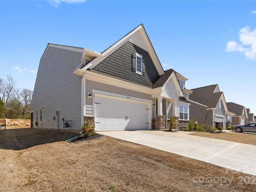 2953 Findley Road, Statesville, NC 28625.  MLS# CAR4235231, YatesRealty ID 2796. 