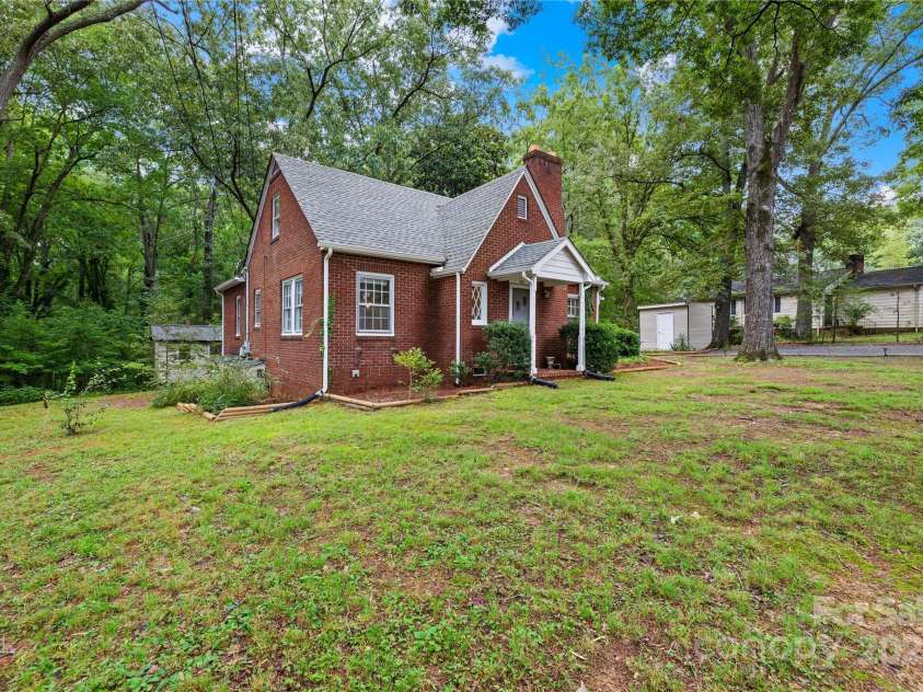 390 Park Road, Albemarle, NC 28001.  MLS# CAR4308833, YatesRealty ID 2796. 