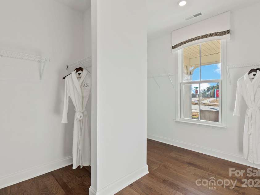 158 Nicholson Lane, Mooresville, NC 28115.  MLS# CAR4277619, YatesRealty ID 27960. REPRESENTATIVE PHOTO