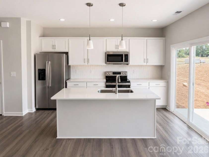 5816 Salamander Run Lane, Charlotte, NC 28215.  MLS# CAR4384443, YatesRealty ID 27961. 