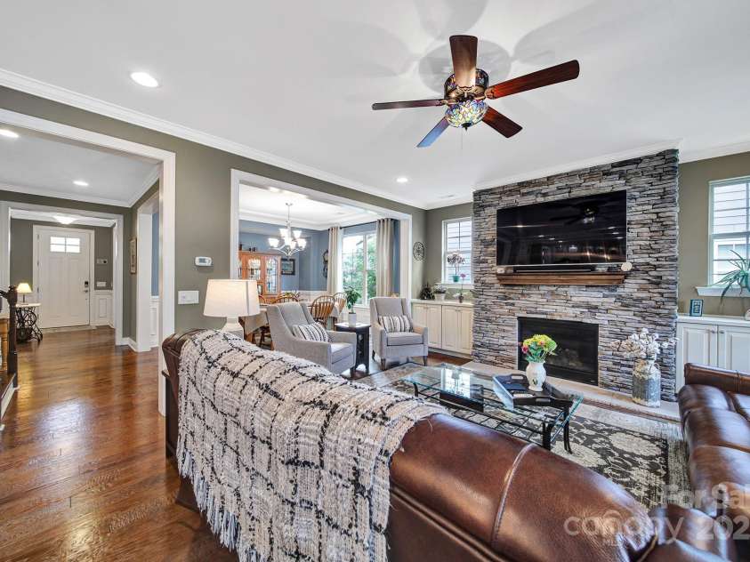 998 Emory Lane, Fort Mill, SC 29708.  MLS# CAR4263717, YatesRealty ID 27961. 