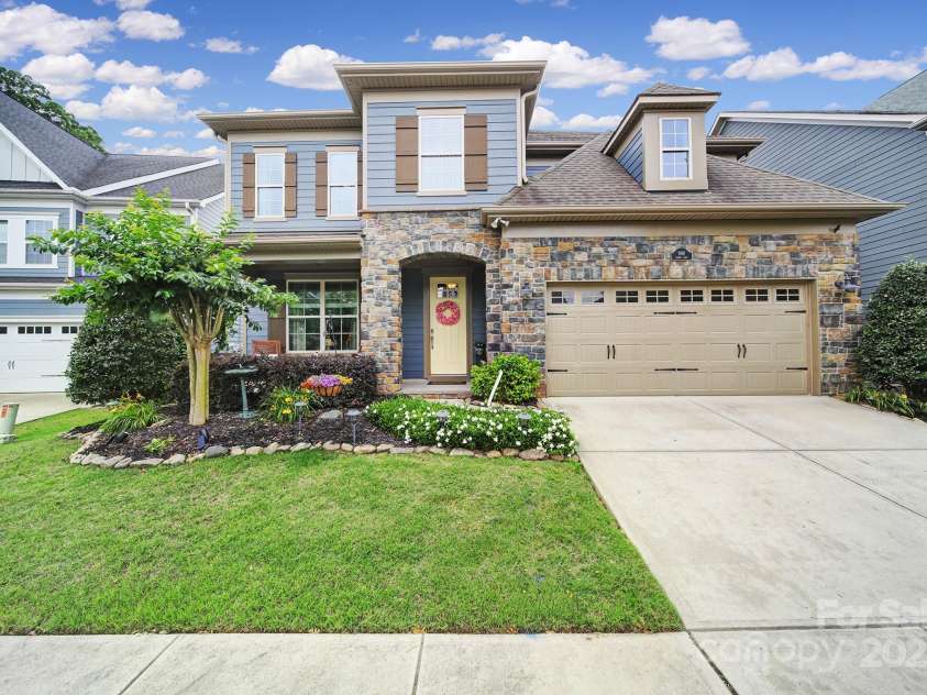 998 Emory Lane, Fort Mill, SC 29708.  MLS# CAR4263717, YatesRealty ID 27961. 