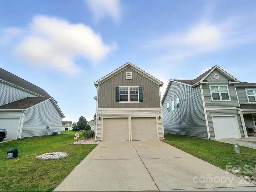 3832 Tersk Drive, Midland, NC 28107.  MLS# CAR4279691, YatesRealty ID 27962. 