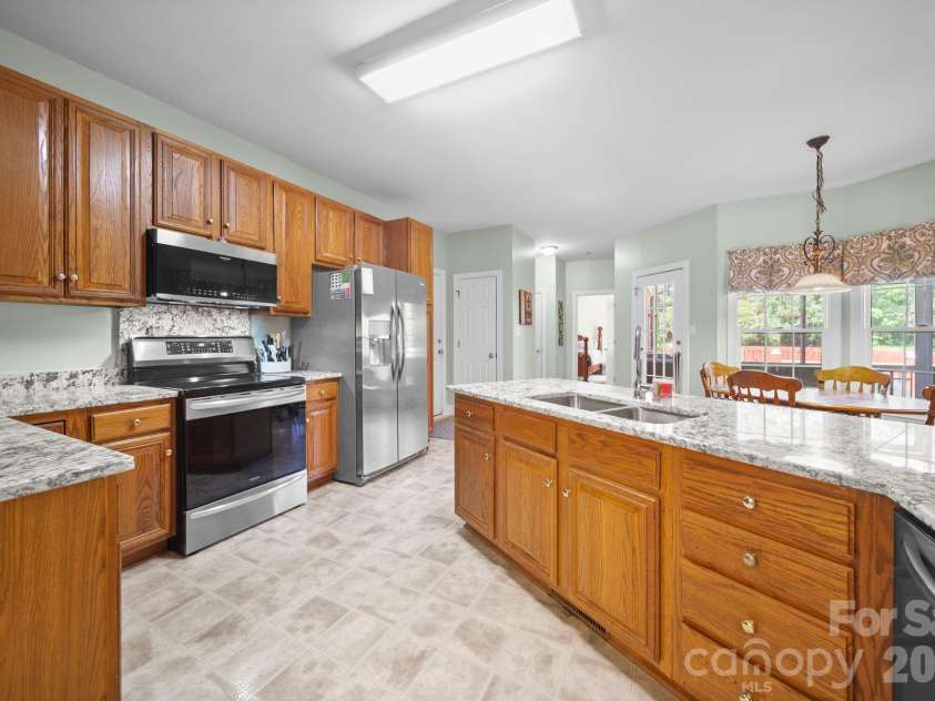 1100 Legacy Lake Drive, Monroe, NC 28110.  MLS# CAR4382510, YatesRealty ID 27963. 