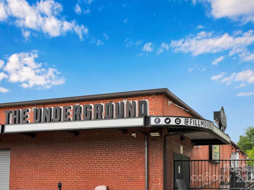 1821 Ethel Guest Lane, Charlotte, NC 28206.  MLS# CAR4276881, YatesRealty ID 27963. 