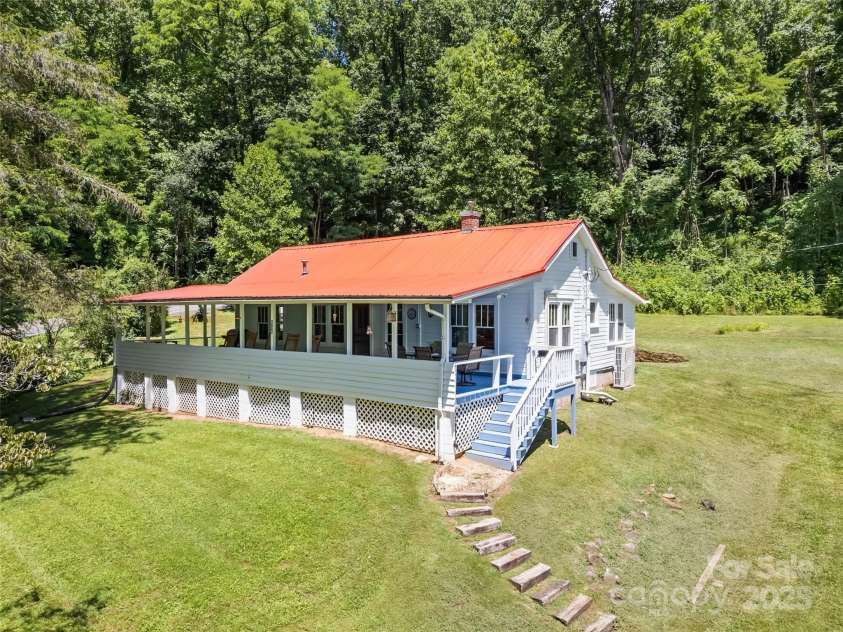 556 Crawford Cemetery Road, Sylva, NC 28779.  MLS# CAR4281056, YatesRealty ID 27964. 