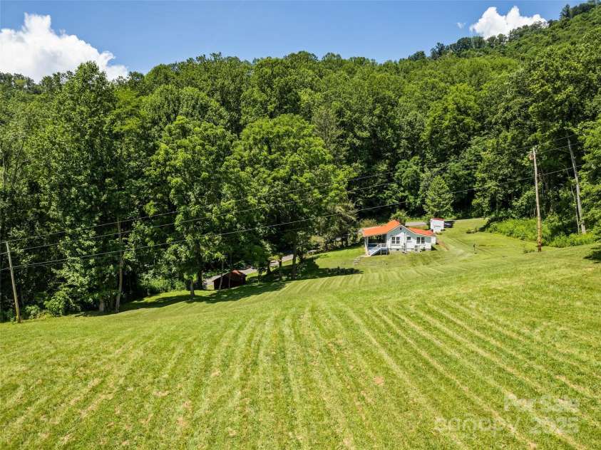 556 Crawford Cemetery Road, Sylva, NC 28779.  MLS# CAR4281056, YatesRealty ID 27964. 