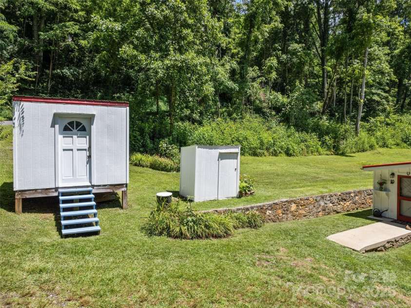 556 Crawford Cemetery Road, Sylva, NC 28779.  MLS# CAR4281056, YatesRealty ID 27964. 