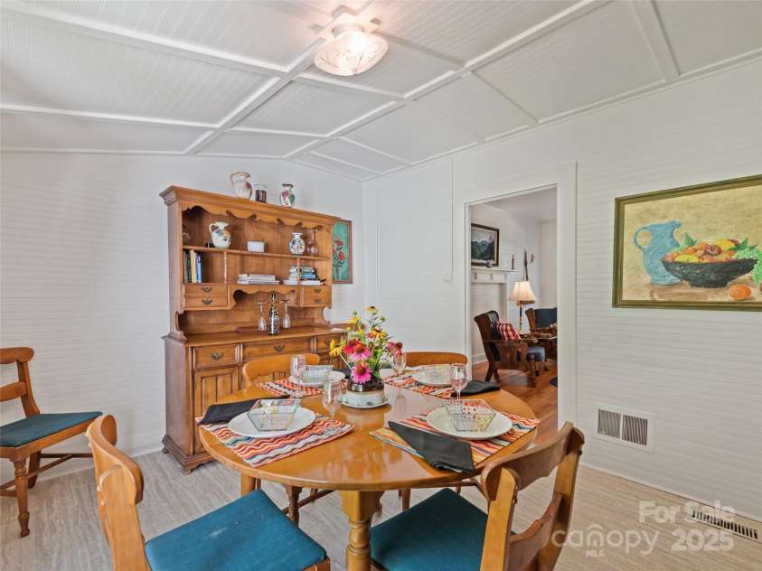 556 Crawford Cemetery Road, Sylva, NC 28779.  MLS# CAR4281056, YatesRealty ID 27964. 