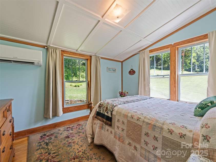 556 Crawford Cemetery Road, Sylva, NC 28779.  MLS# CAR4281056, YatesRealty ID 27964. 