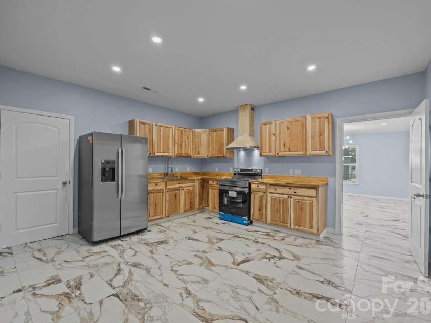 593 Cedar Creek Road, Biscoe, NC 27209.  MLS# CAR4214705, YatesRealty ID 27965. Kitchen