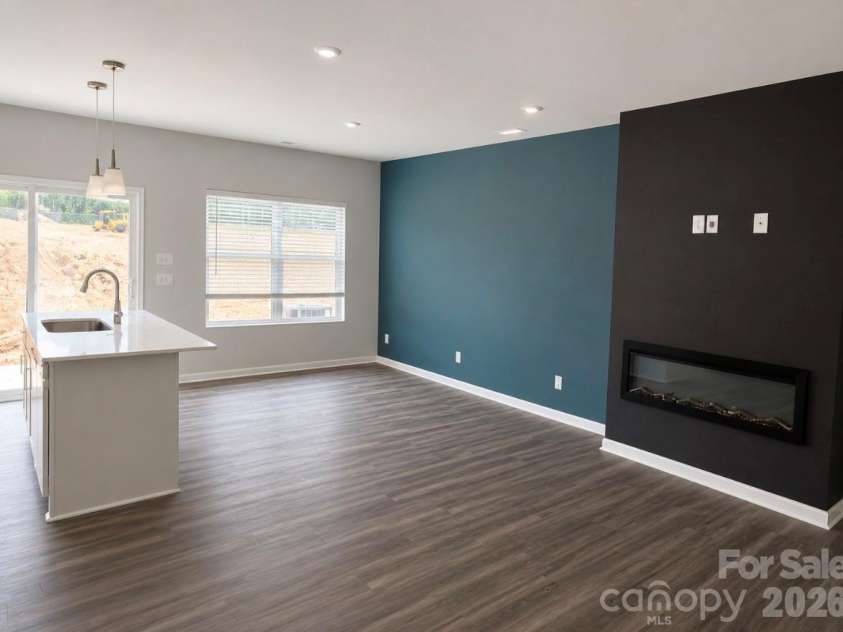 5828 Salamander Run Lane, Charlotte, NC 28215.  MLS# CAR4385719, YatesRealty ID 27966. 