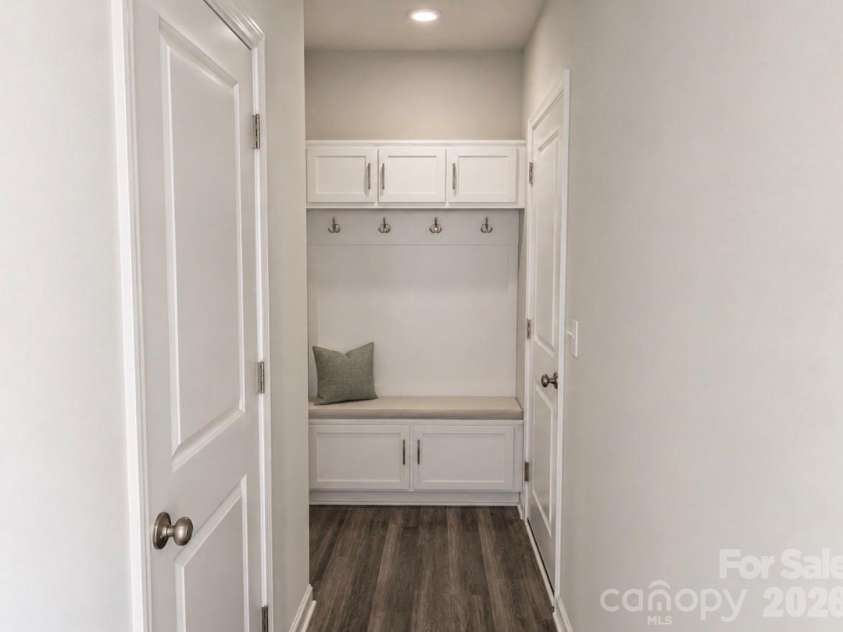5828 Salamander Run Lane, Charlotte, NC 28215.  MLS# CAR4385719, YatesRealty ID 27966. 