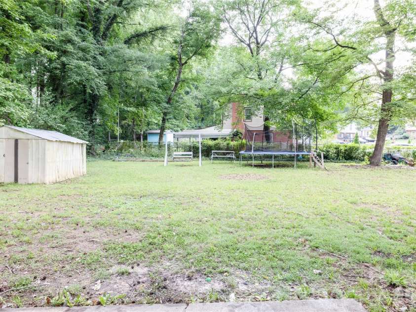 2545 Cedarwild Road, Charlotte, NC 28212.  MLS# CAR4383741, YatesRealty ID 27967. Back Yard