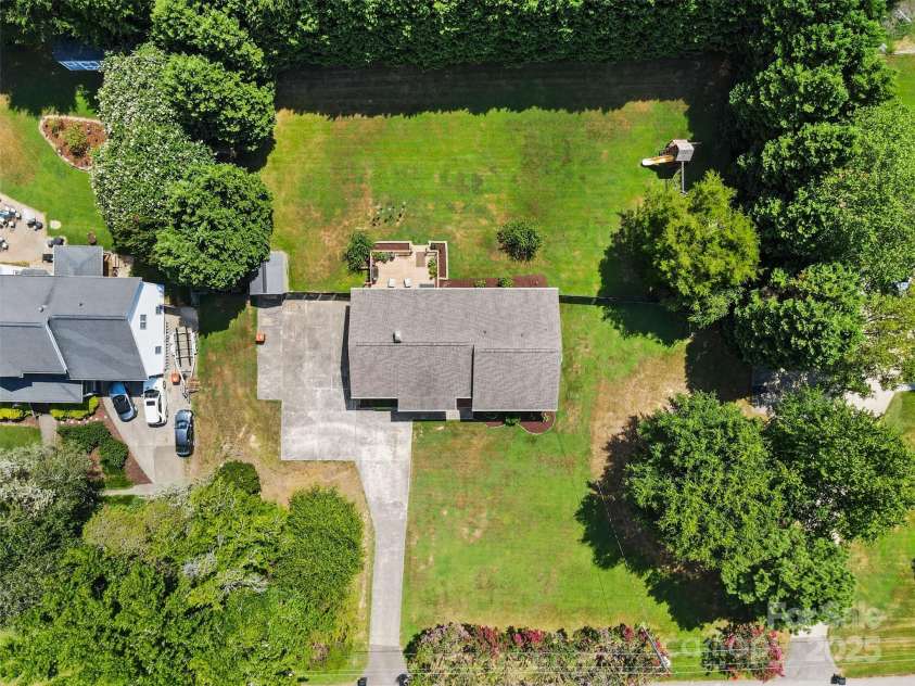 2948 Stoneybrook Drive, Fort Mill, SC 29708.  MLS# CAR4281354, YatesRealty ID 27967. 