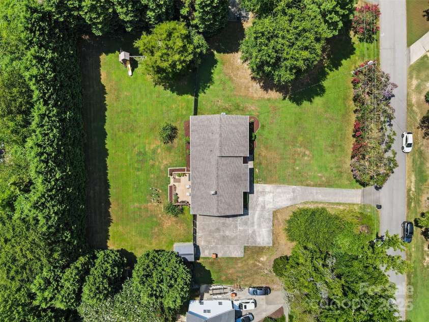 2948 Stoneybrook Drive, Fort Mill, SC 29708.  MLS# CAR4281354, YatesRealty ID 27967. 
