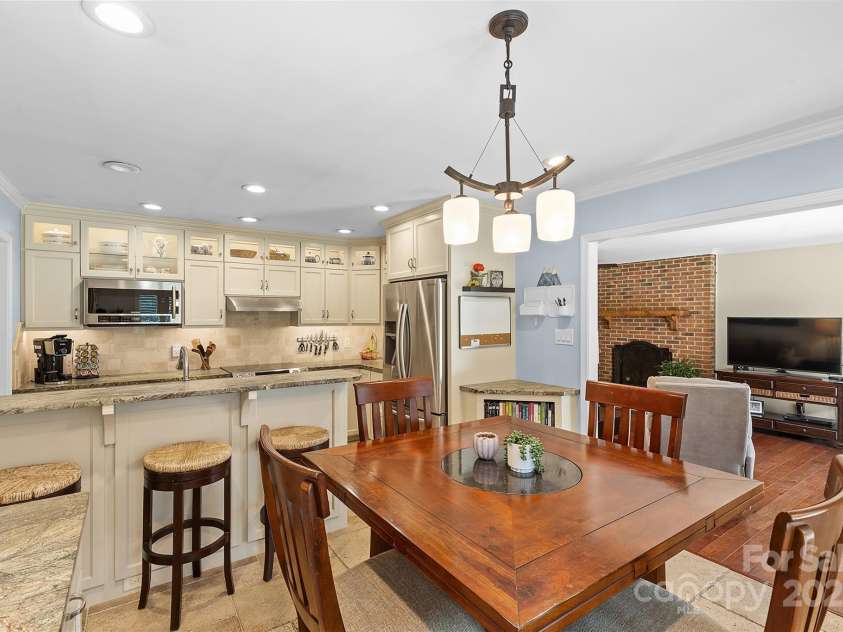 2948 Stoneybrook Drive, Fort Mill, SC 29708.  MLS# CAR4281354, YatesRealty ID 27967. Dining Area
