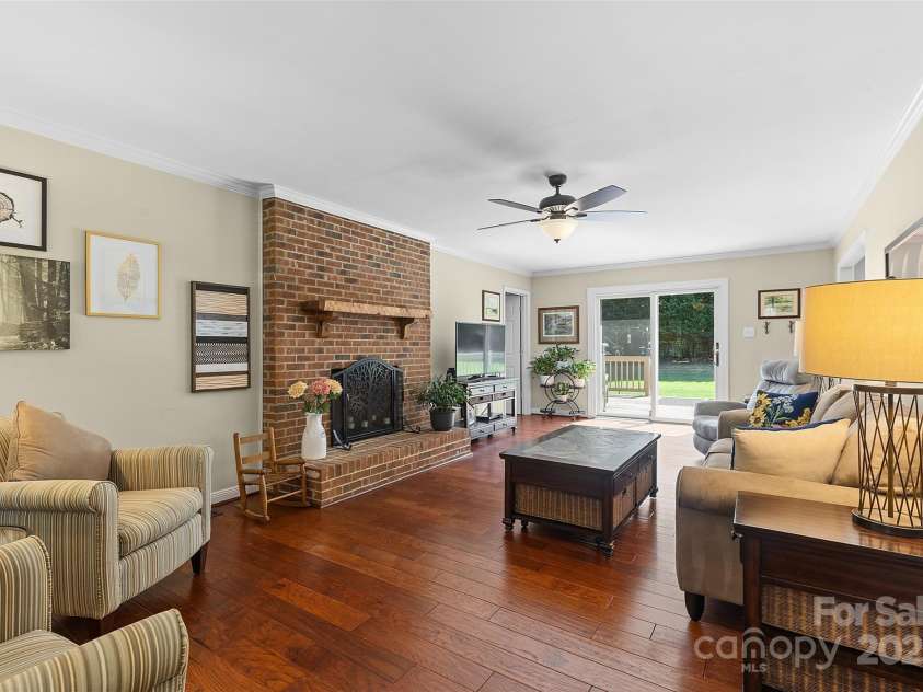2948 Stoneybrook Drive, Fort Mill, SC 29708.  MLS# CAR4281354, YatesRealty ID 27967. Living Room