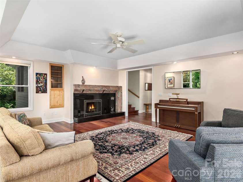608 Upper Sondley Drive, Asheville, NC 28805.  MLS# CAR4283566, YatesRealty ID 2797. 