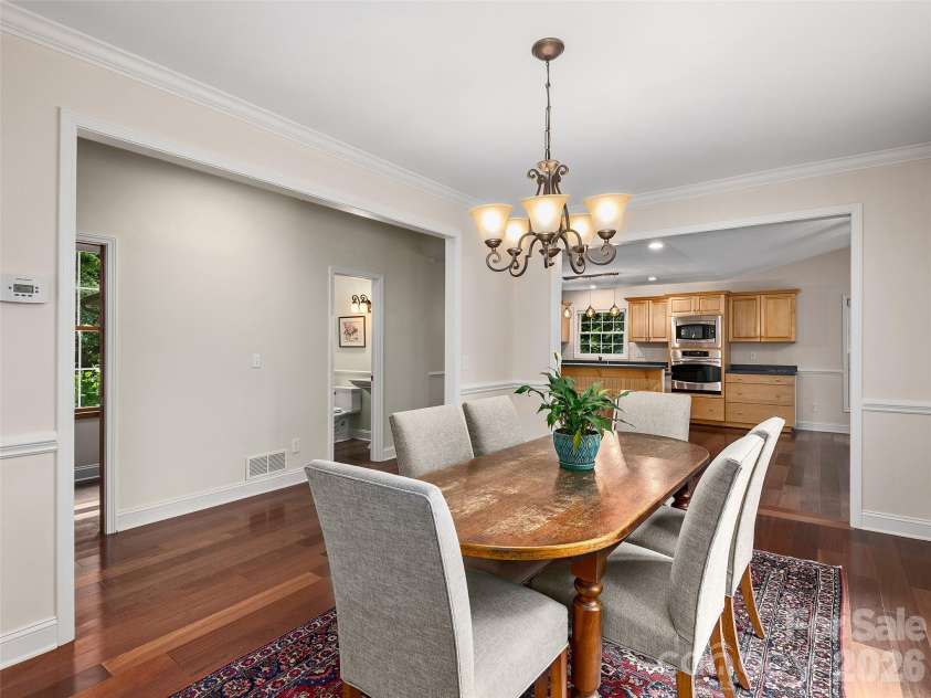 608 Upper Sondley Drive, Asheville, NC 28805.  MLS# CAR4283566, YatesRealty ID 2797. 