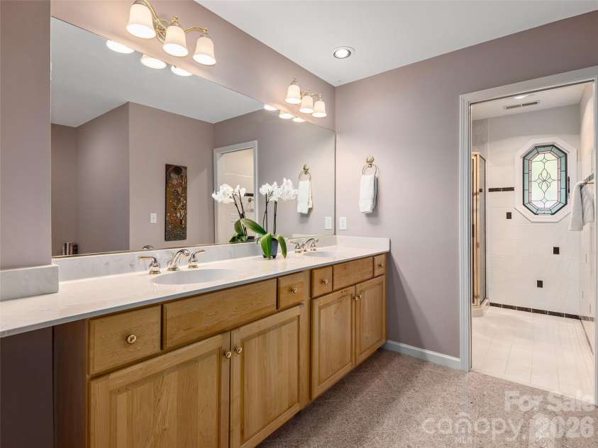 608 Upper Sondley Drive, Asheville, NC 28805.  MLS# CAR4283566, YatesRealty ID 2797. 
