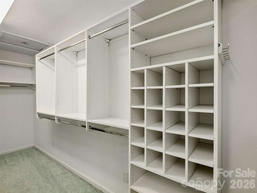 608 Upper Sondley Drive, Asheville, NC 28805.  MLS# CAR4283566, YatesRealty ID 2797. 