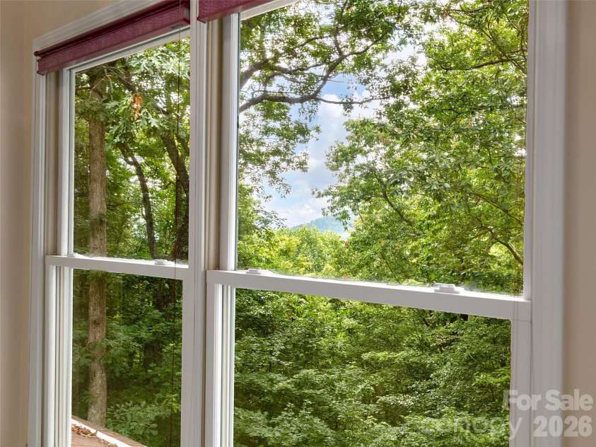 608 Upper Sondley Drive, Asheville, NC 28805.  MLS# CAR4283566, YatesRealty ID 2797. 