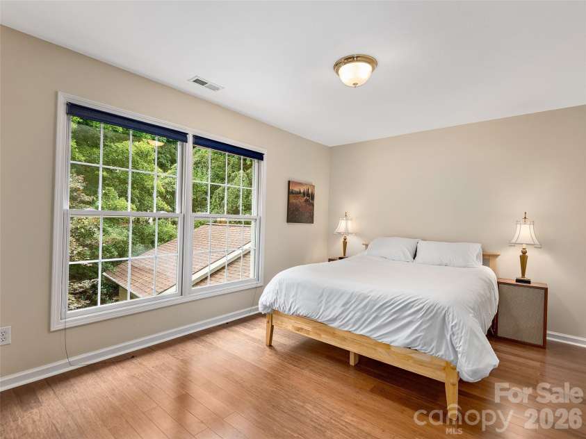 608 Upper Sondley Drive, Asheville, NC 28805.  MLS# CAR4283566, YatesRealty ID 2797. 