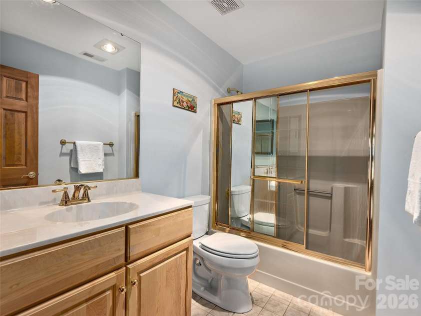 608 Upper Sondley Drive, Asheville, NC 28805.  MLS# CAR4283566, YatesRealty ID 2797. 