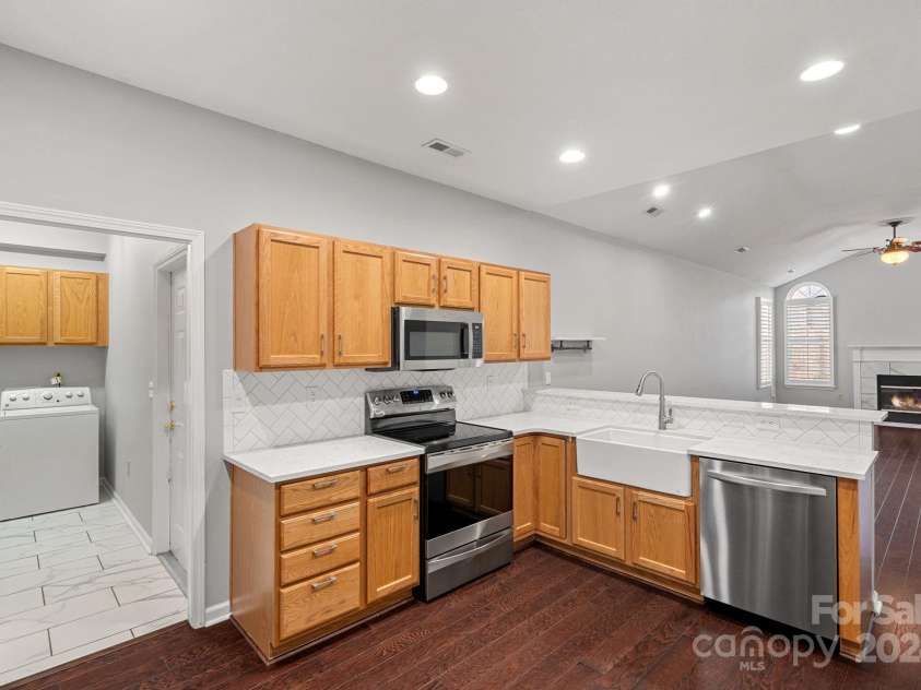 8063 Sultana Circle, Charlotte, NC 28227.  MLS# CAR4206801, YatesRealty ID 2797. 