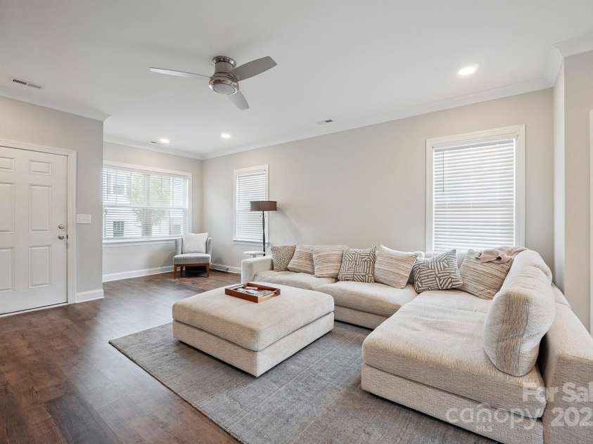 5020 Belmont Crossing Drive, Belmont, NC 28012.  MLS# CAR4277475, YatesRealty ID 27970. 