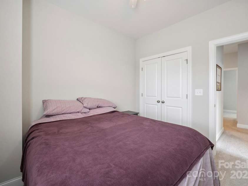 5020 Belmont Crossing Drive, Belmont, NC 28012.  MLS# CAR4277475, YatesRealty ID 27970. 